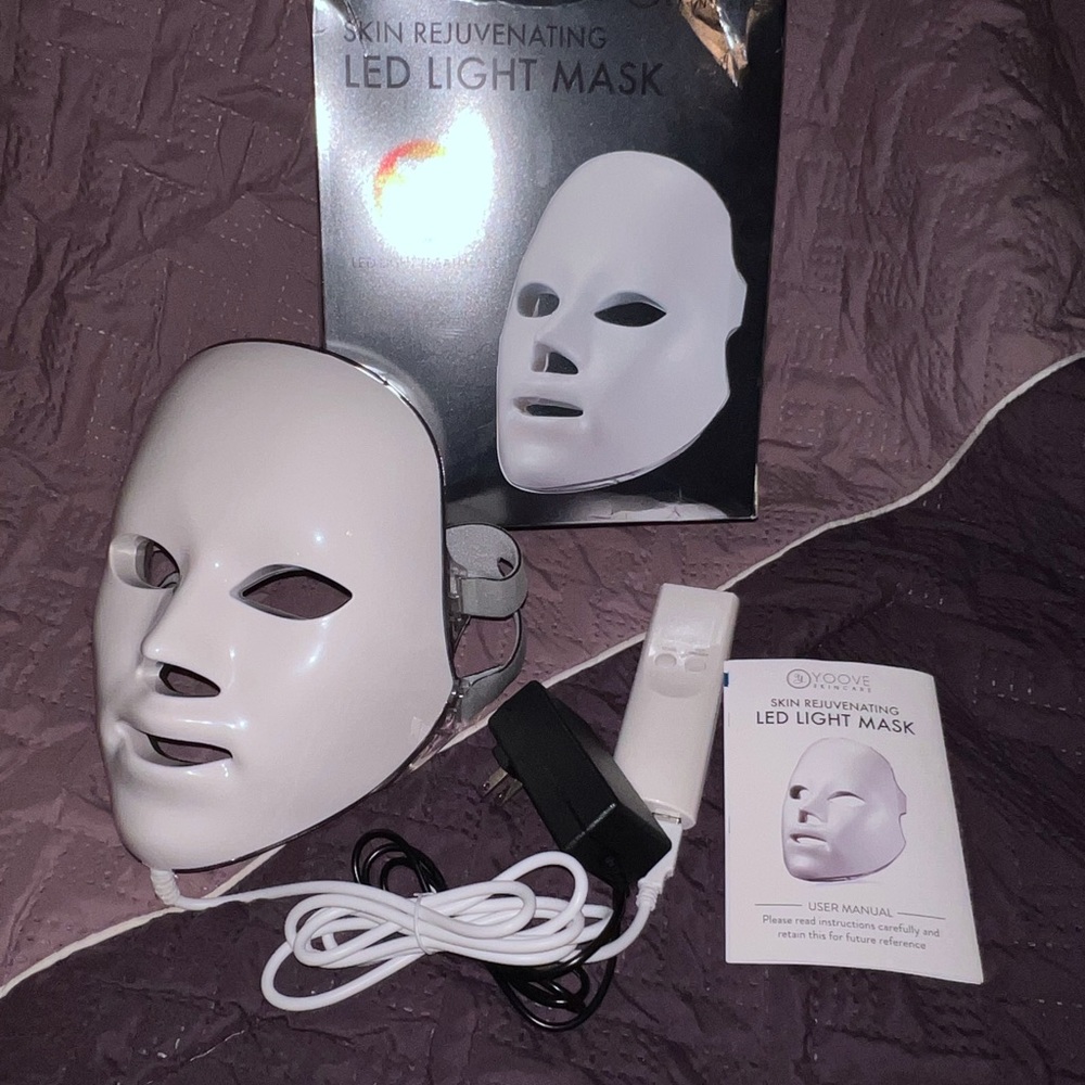 LED skin treatment mask
